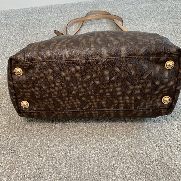 Michael Kors handbag - Picture 4 of 6